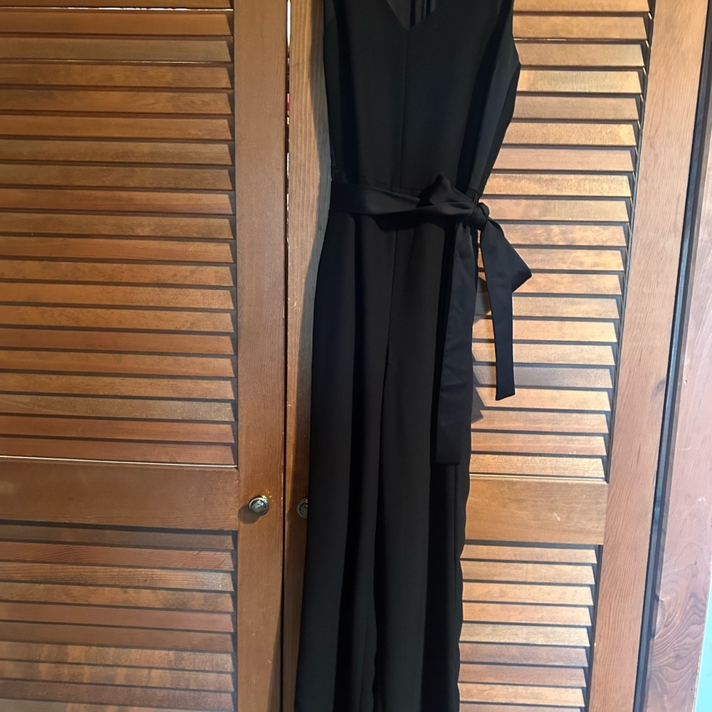 Elegant Black Sleeveless Jumpsuit